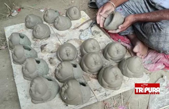 Artisans are busy to make Idols ahead of Bashanti Puja Artisans are busy to make Idols ahead of Bashanti Puja